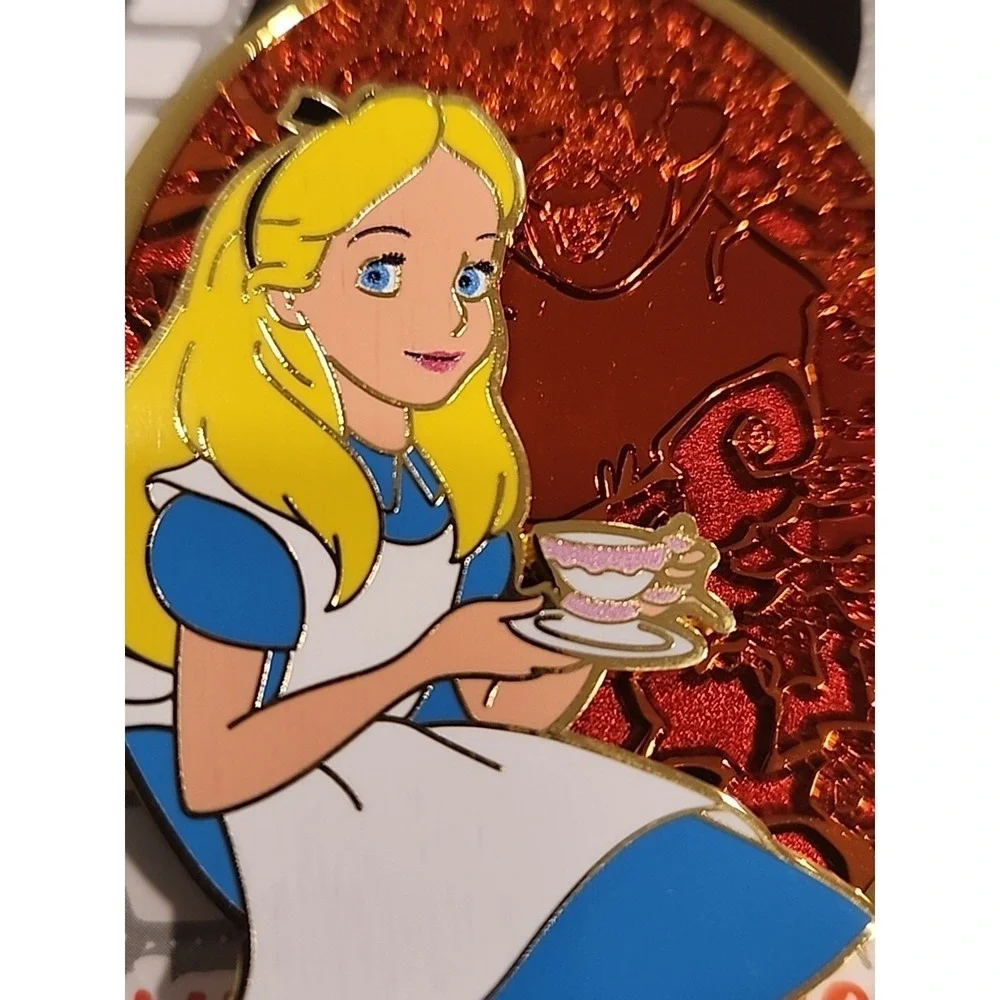 Disney Pin Alice & Queen of Hearts Teacup Fairytales LE 400 150869 DSSH Expo D23